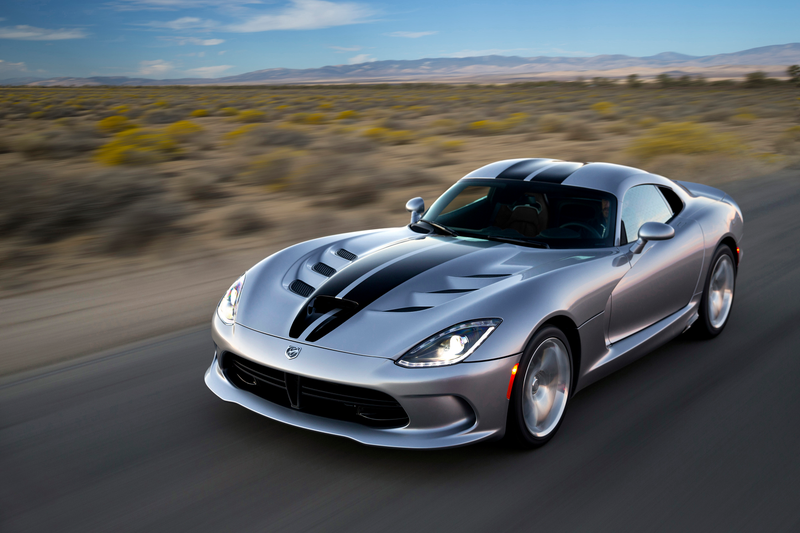 Illustration for article titled 2015 Dodge Viper: It's Better, So Someone Please Buy One